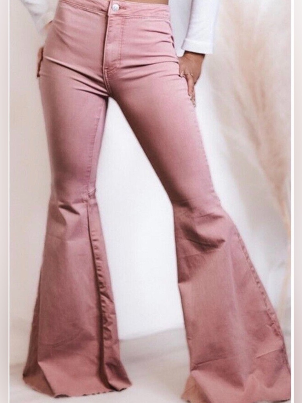 We The Free Dusty Rose High-Rise Flare Jeans
Length 32'